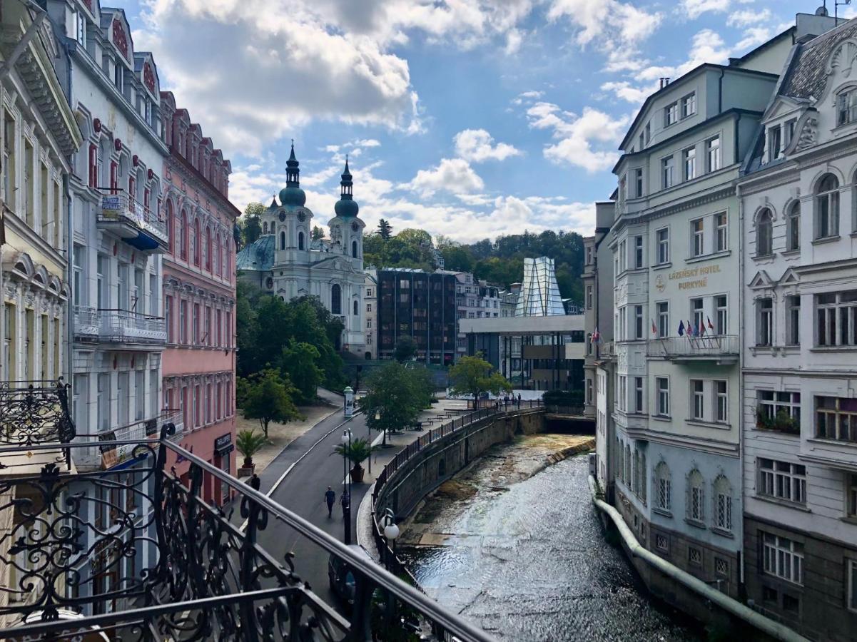 Pension Drei Rosen Karlovy Vary Exterior photo